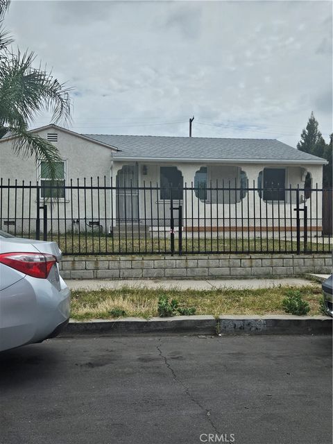 Photo of 13424 Pinney St, Pacoima, CA 91331 (MLS # SR26089810)