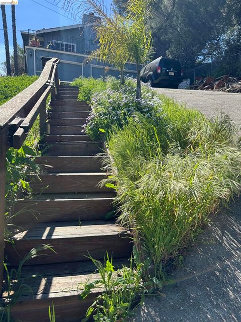 Photo of 2936 Roosevelt Lane Ln, Antioch, CA 94509 (MLS # 41128443)