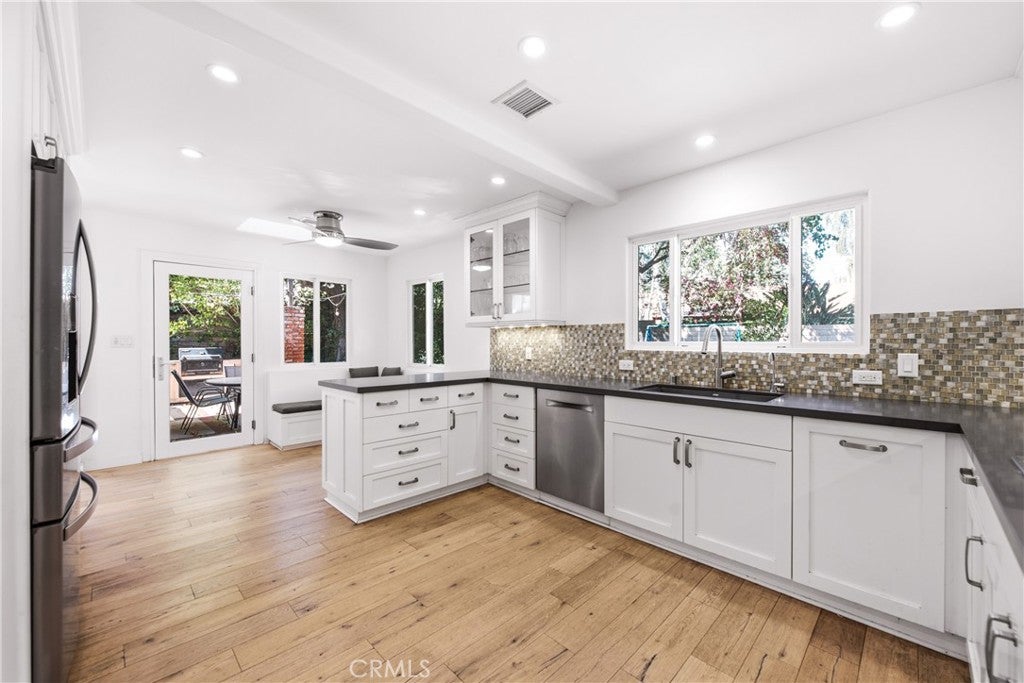 2284 Silver Spring