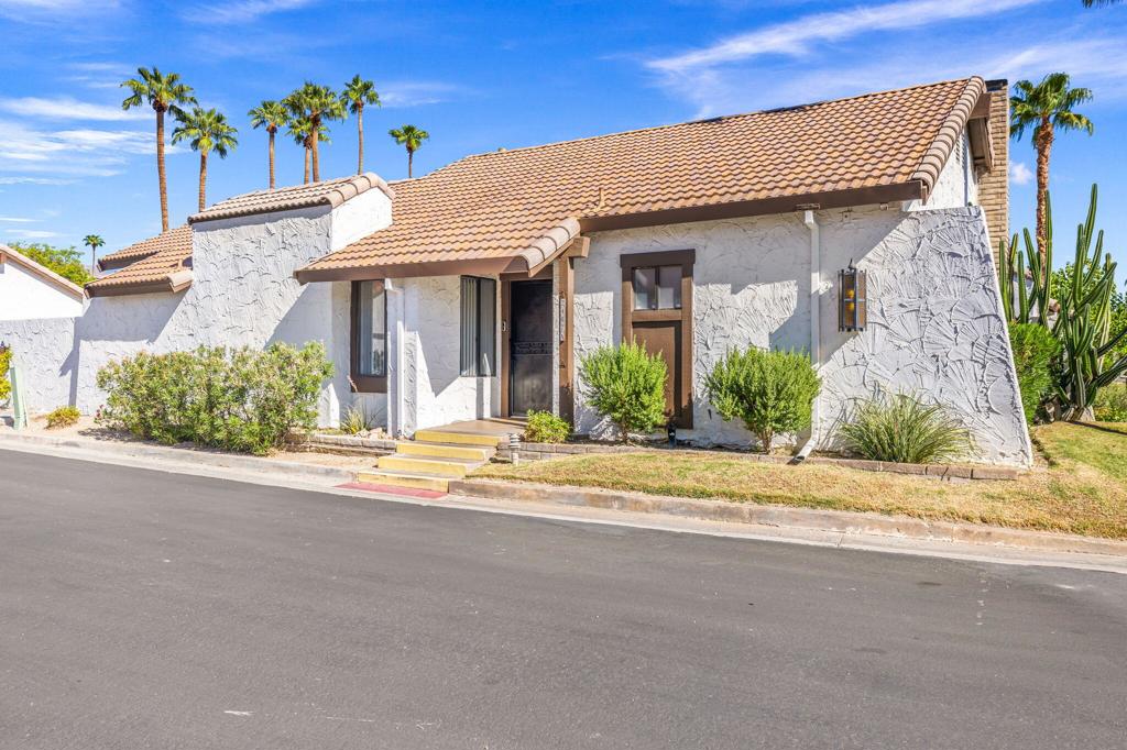 2467 Miramonte Circle W A