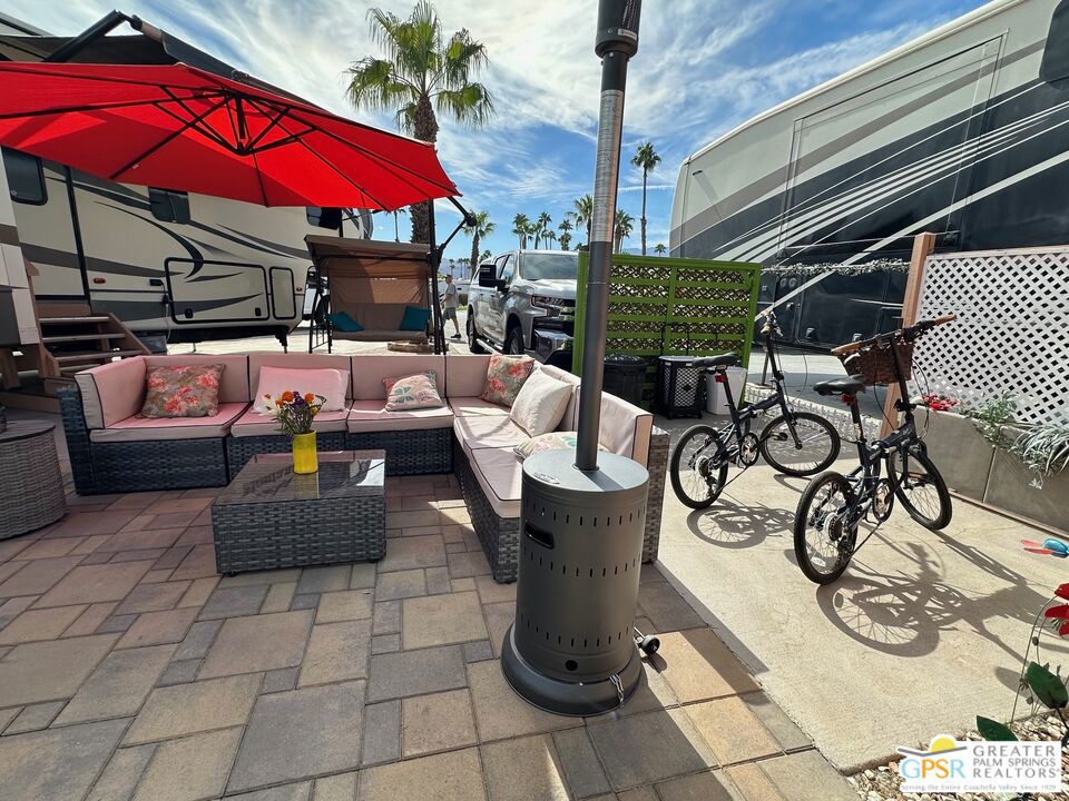 Desert Shadows Rv Re - Residential Lease