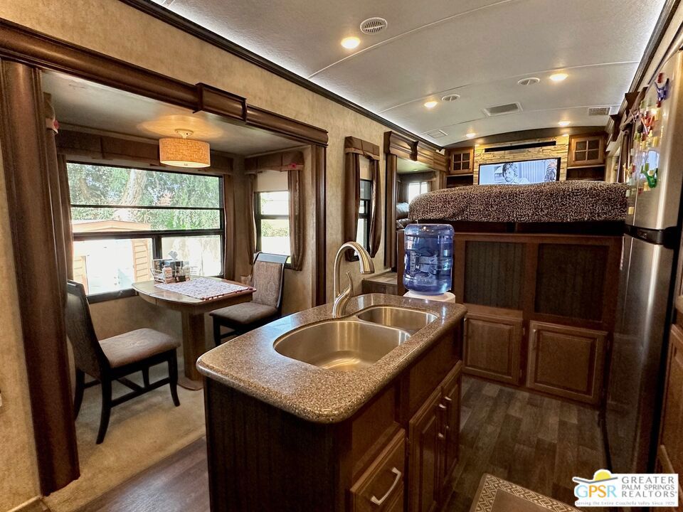 Desert Shadows Rv Re - Residential Lease