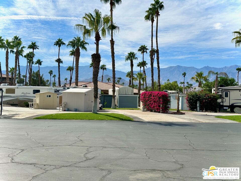 Desert Shadows Rv Re - Residential Lease