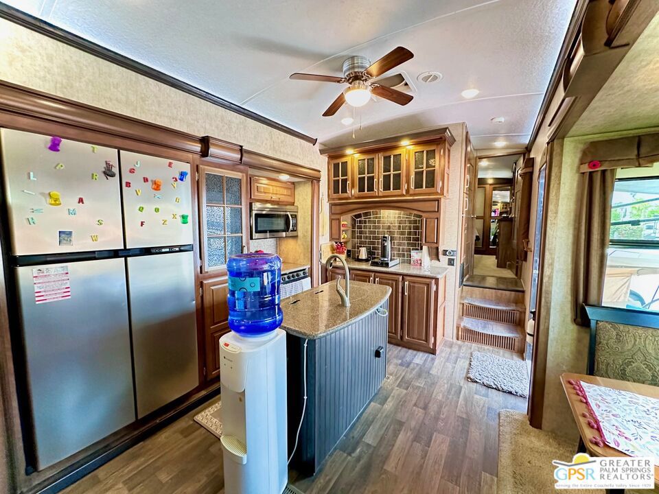 Desert Shadows Rv Re - Residential Lease