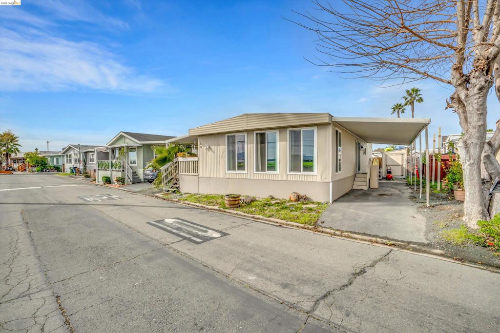 180 180 Algiers Circle