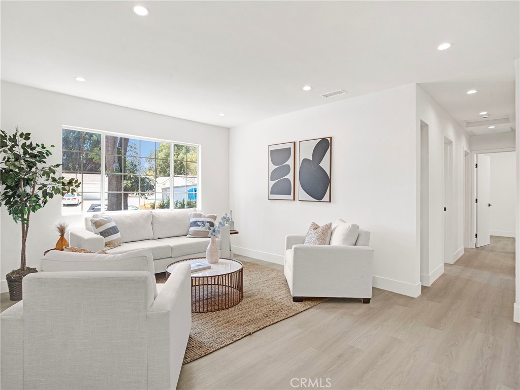 Conejo Country Homes (500) - Residential Lease