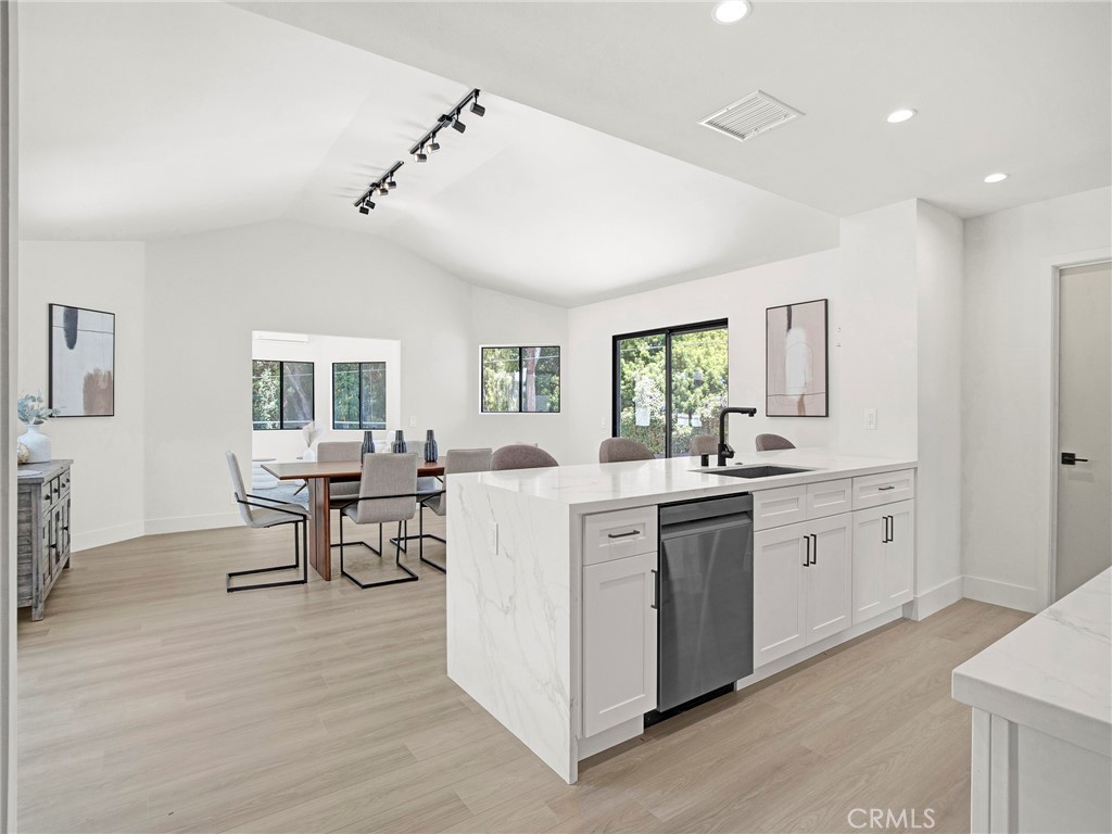 Conejo Country Homes (500) - Residential Lease