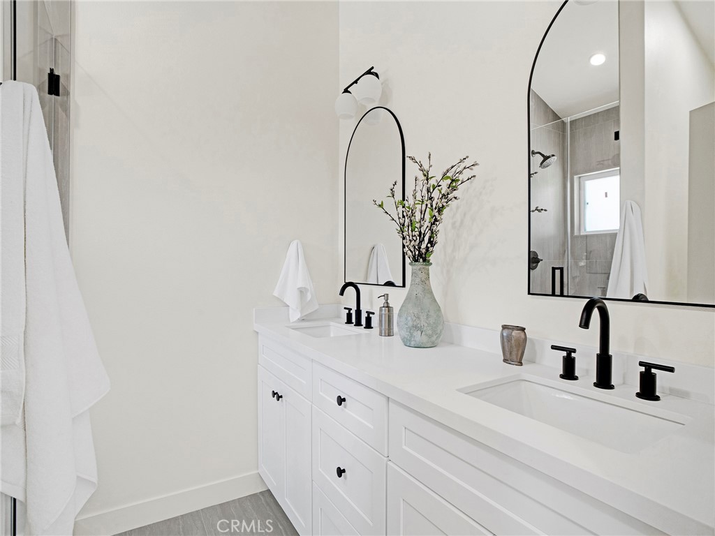 Conejo Country Homes (500) - Residential Lease