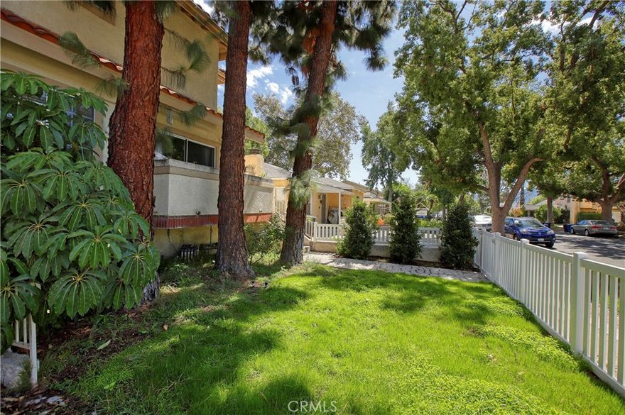 Spacious 3-Bedroom Townhome in Quiet Burbank Location



Tucked away in a small four-unit building, this three-bedroom, three-bath townhouse offers comfort, convenience, and plenty of potential. The home includes a direct-access two-car garage and a brand-new air conditioning system for year-round comfort.



Inside, the floor plan provides generous living space with three bedrooms and three full bathrooms. While the property has not been updated in the past 20 years and could benefit from fresh paint and modern touches, everything is in working order—making this a solid opportunity to move in now and update at your own pace.



Residents enjoy a peaceful setting with low HOA fees, all while being close to Burbank’s shops, dining, studios, and schools.



Highlights:



3 bedrooms / 3 bathrooms



Attached 2-car garage with direct entry



Brand-new A/C unit



Quiet 4-unit building



Low HOA dues



Excellent Burbank location



This is an ideal home for buyers who want to customize to their taste while building equity in a sought-after neighborhood.