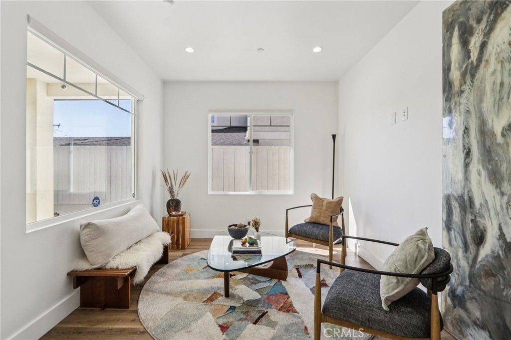 Photo of 237 Houston Drive, Thousand Oaks, CA 91360 (MLS # SB26021374)