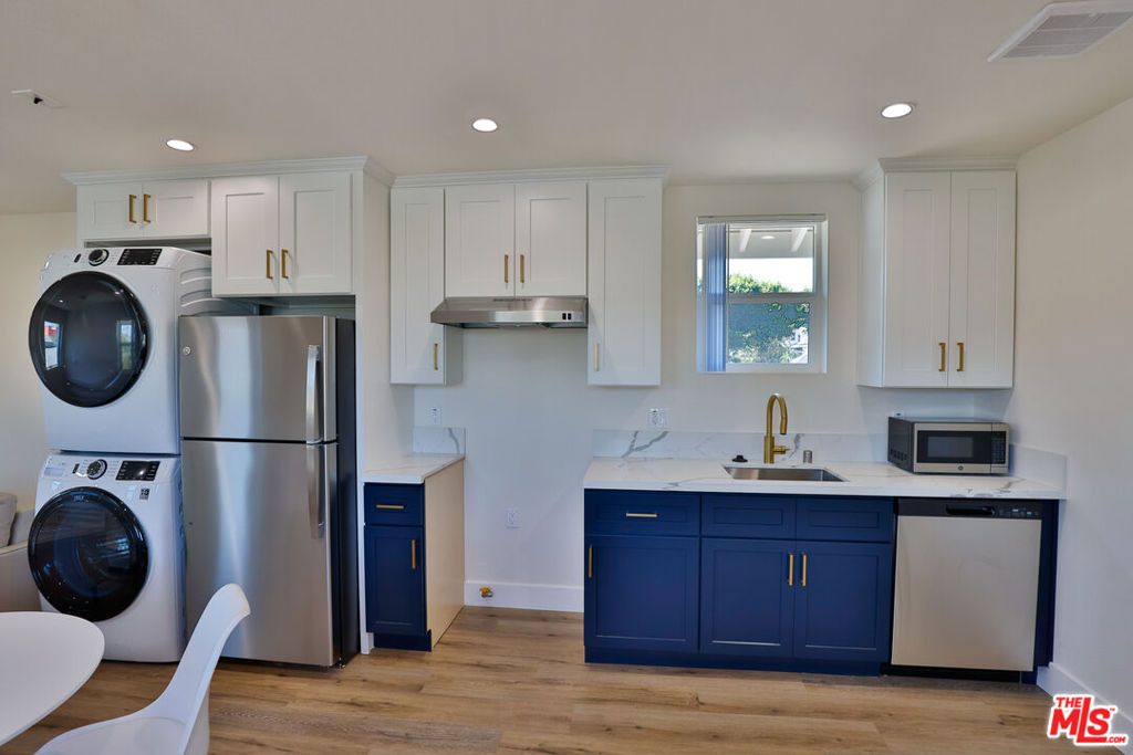 Photo of 1237 W 25th Street #1241, Los Angeles, CA 90007 (MLS # 25609303)