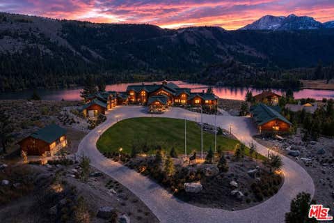 Photo of 333 Leonard Street Ave, Mammoth Lakes, CA 93529 (MLS # 26867301)