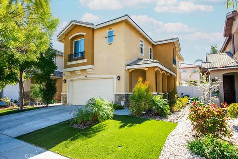 Photo of 158 Arborwood St, Fillmore, CA 93015 (MLS # SR26046426)