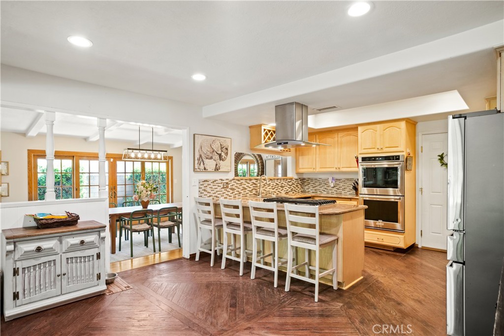 2240 La Sierra Way