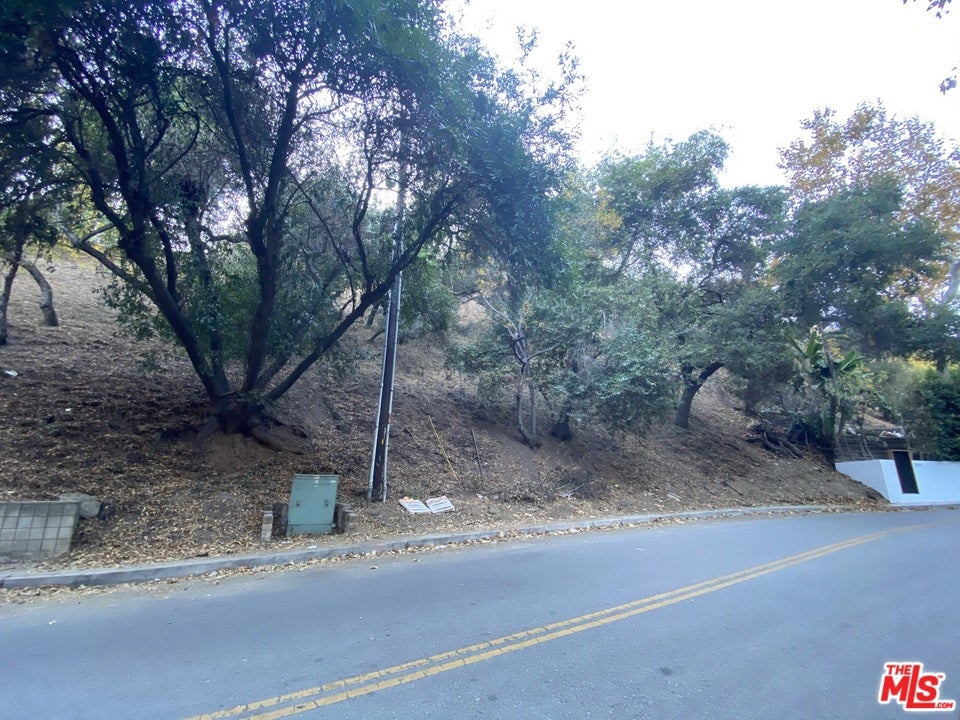 7506 Willow Glen Road