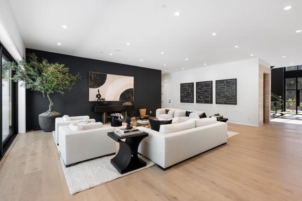 89 Tallwood Court