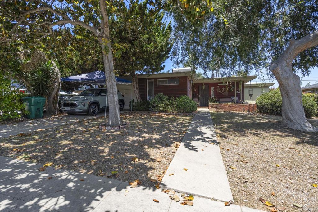 3752 Poe Street