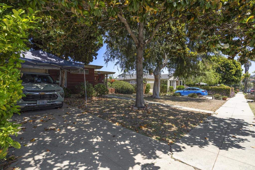 3752 Poe Street