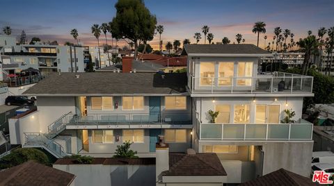 Photo of 16 38th Place, Long Beach, CA 90803 (MLS # 26643731)