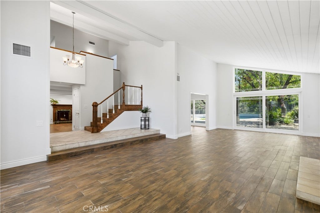 23216 PARK ESPERANZA