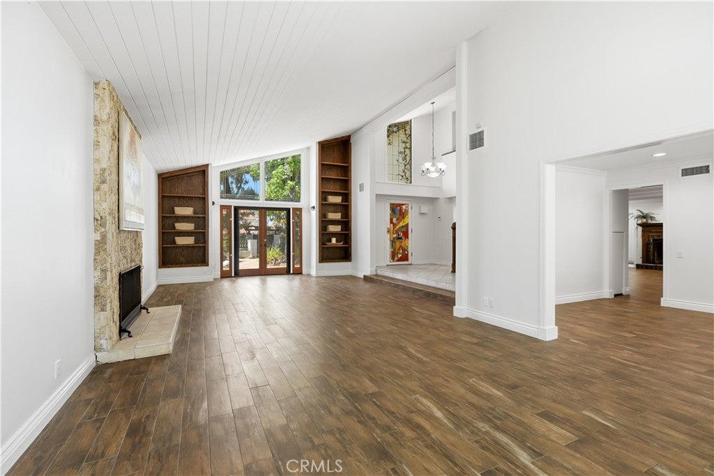 23216 PARK ESPERANZA