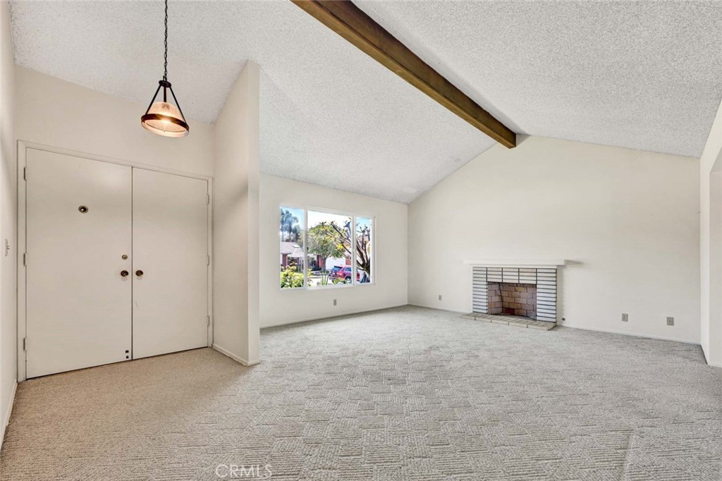 29481 Vista Plaza