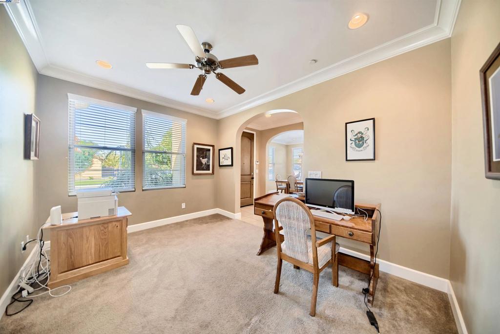 OAKWOOD SHORES - Residential