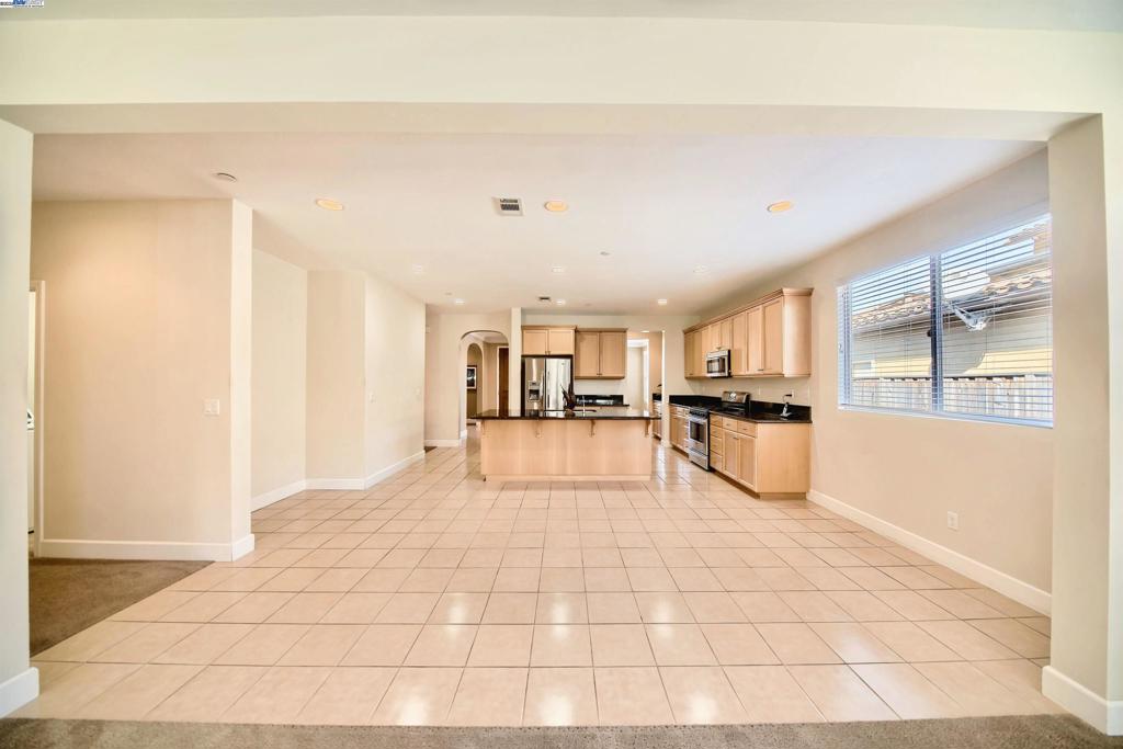 OAKWOOD SHORES - Residential