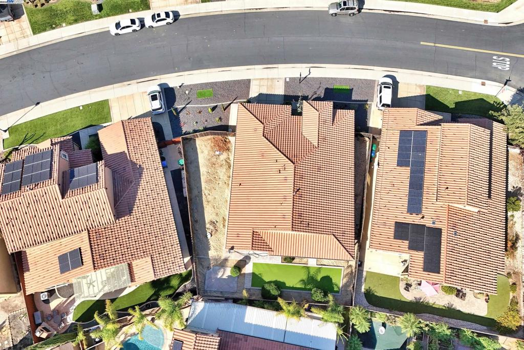 OAKWOOD SHORES - Residential