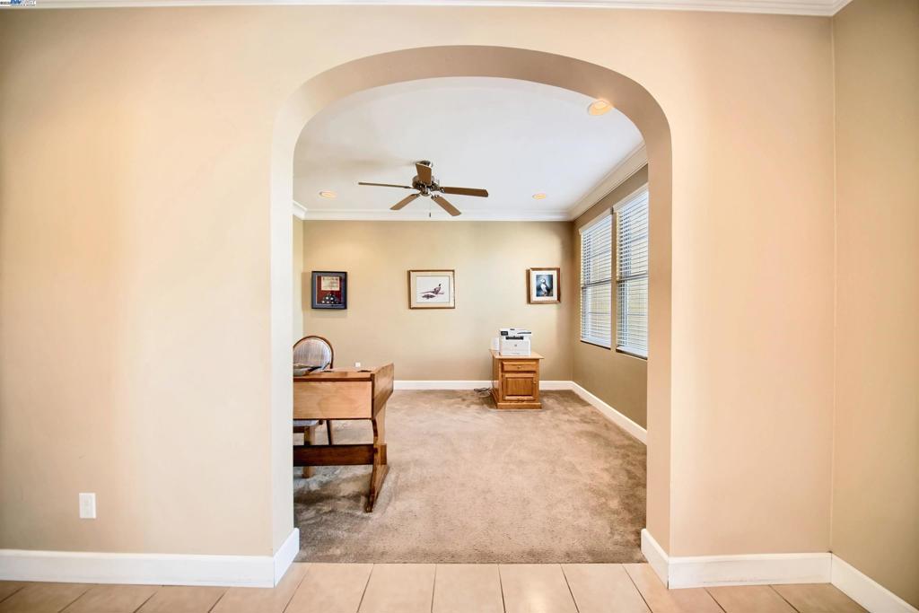 OAKWOOD SHORES - Residential