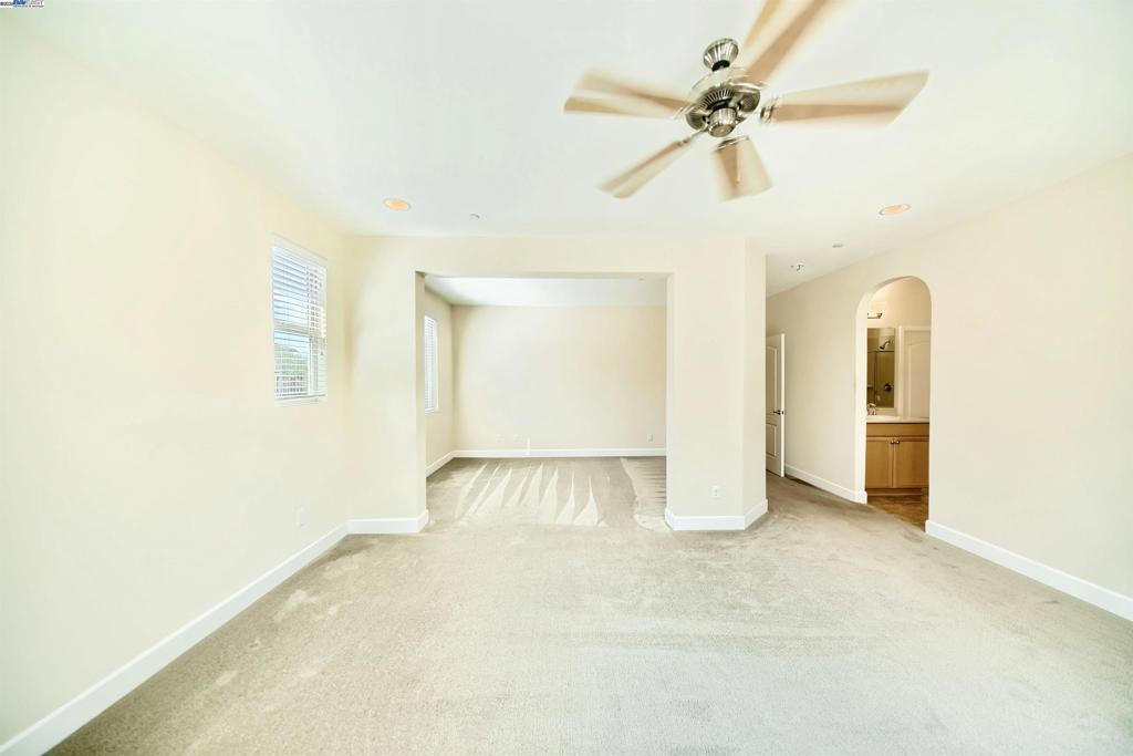 OAKWOOD SHORES - Residential