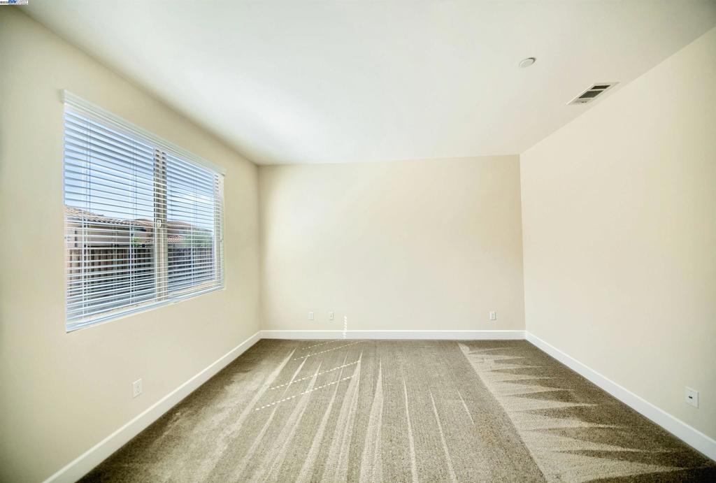 OAKWOOD SHORES - Residential