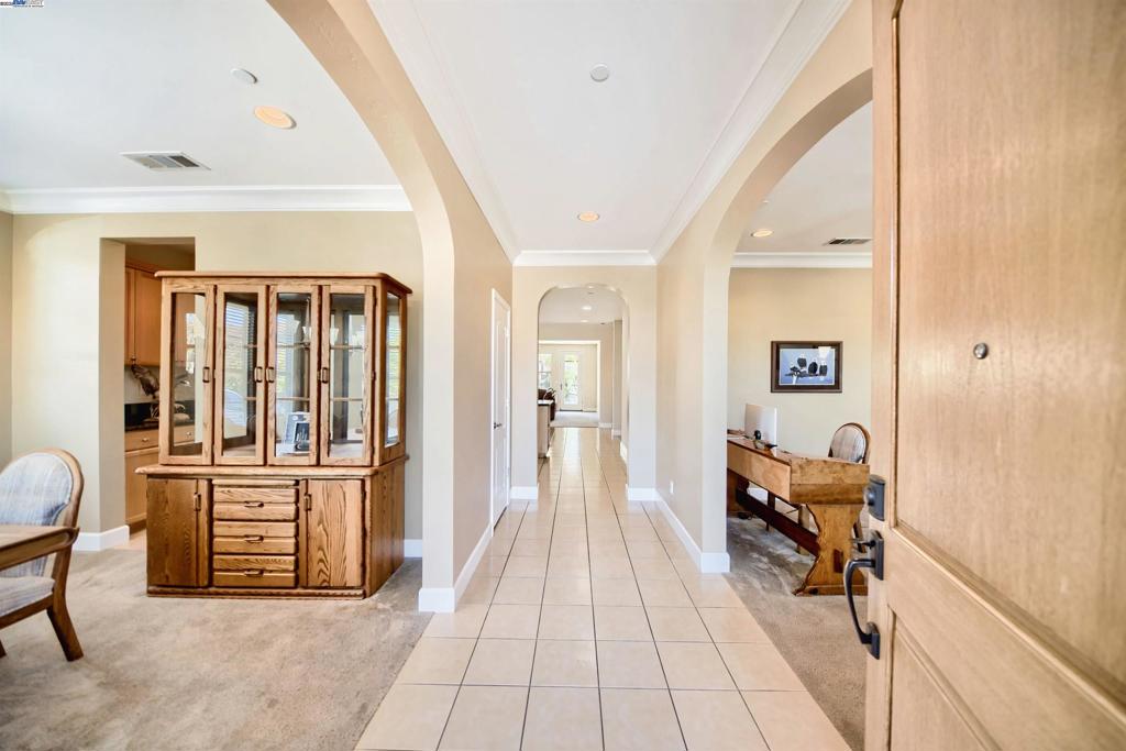 OAKWOOD SHORES - Residential