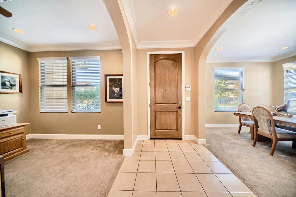 OAKWOOD SHORES - Residential