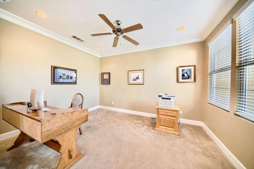 OAKWOOD SHORES - Residential