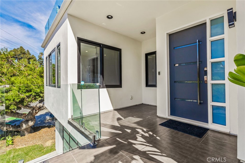 3350 Oliphant Street