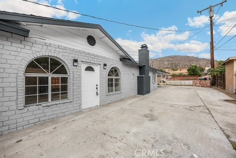 Photo of 11988 Pepper ST, Bloomington, CA 92316 (MLS # IV26221582)