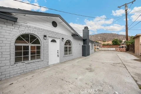 11988 Pepper St, Bloomington, CA 92316 - MLS#: IV26221582