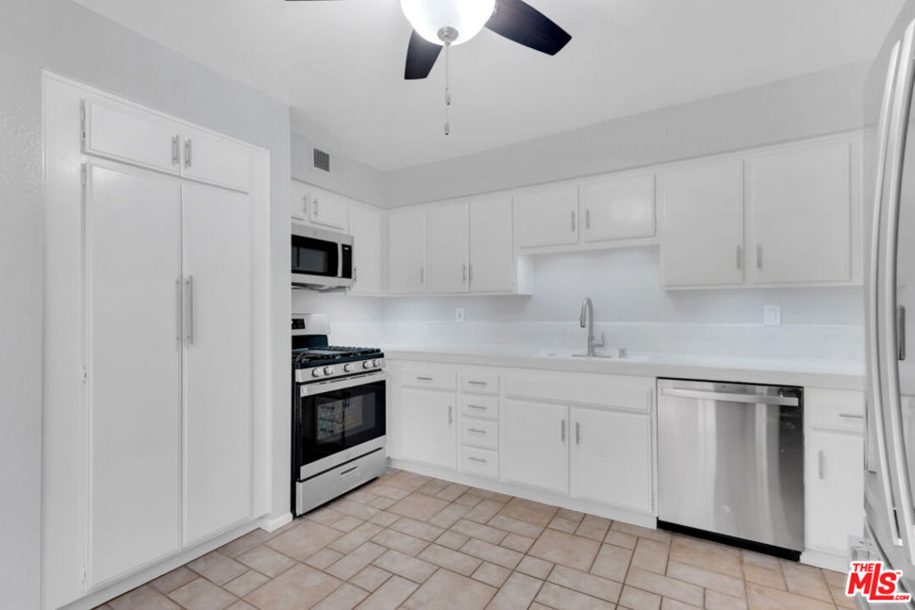 Racquet Club Villas (317) - Residential