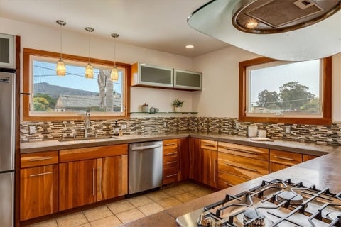 Tiny photo for 550 Vine ST, Los Osos, CA 93402 (MLS # SC26170897)