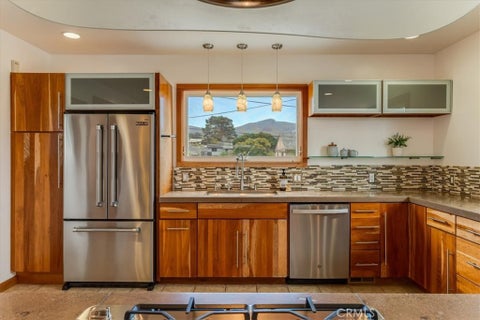 Tiny photo for 550 Vine ST, Los Osos, CA 93402 (MLS # SC26170897)