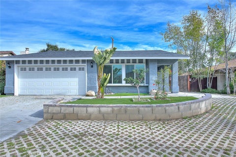 Photo of 2682 Vista Laguna Terrace, Pasadena, CA 91103 (MLS # AR26173736)