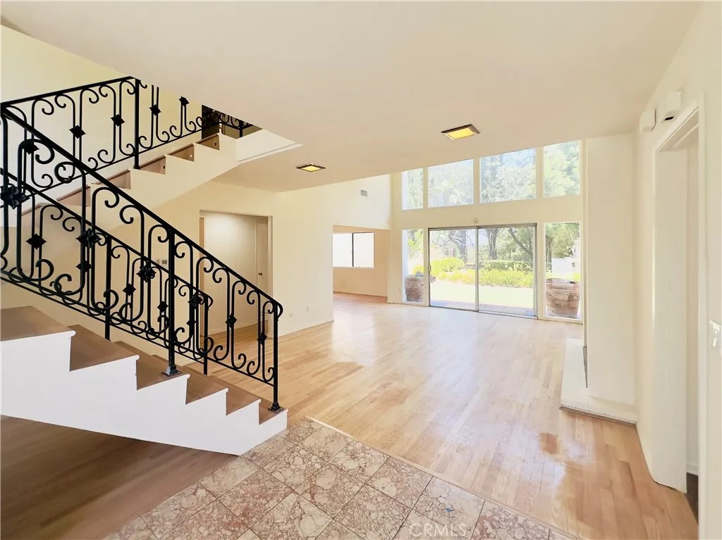 Los Feliz, California 90027, United States, 5 Bedrooms Bedrooms, ,3 BathroomsBathrooms,Residential,Active,230530