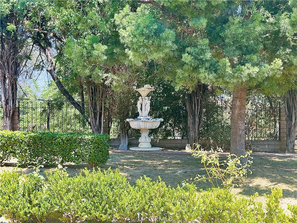 Los Feliz, California 90027, United States, 5 Bedrooms Bedrooms, ,3 BathroomsBathrooms,Residential,Active,230530