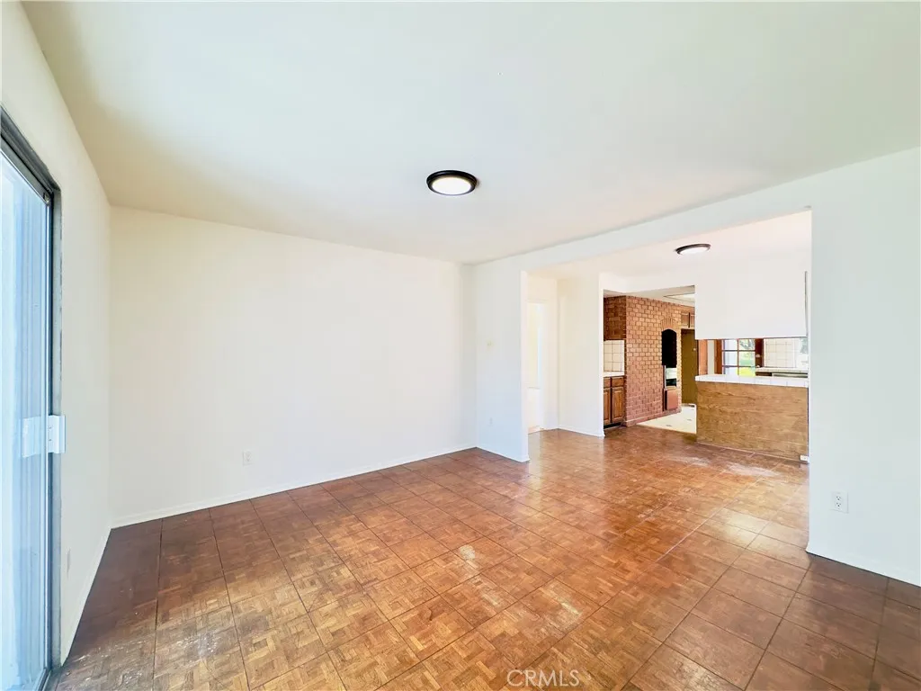 Los Feliz, California 90027, United States, 5 Bedrooms Bedrooms, ,3 BathroomsBathrooms,Residential,Active,230530