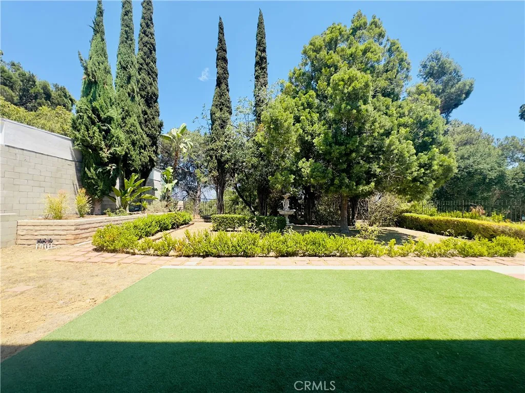 Los Feliz, California 90027, United States, 5 Bedrooms Bedrooms, ,3 BathroomsBathrooms,Residential,Active,230530