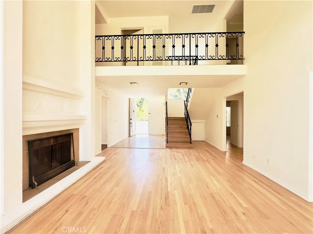 Los Feliz, California 90027, United States, 5 Bedrooms Bedrooms, ,3 BathroomsBathrooms,Residential,Active,230530