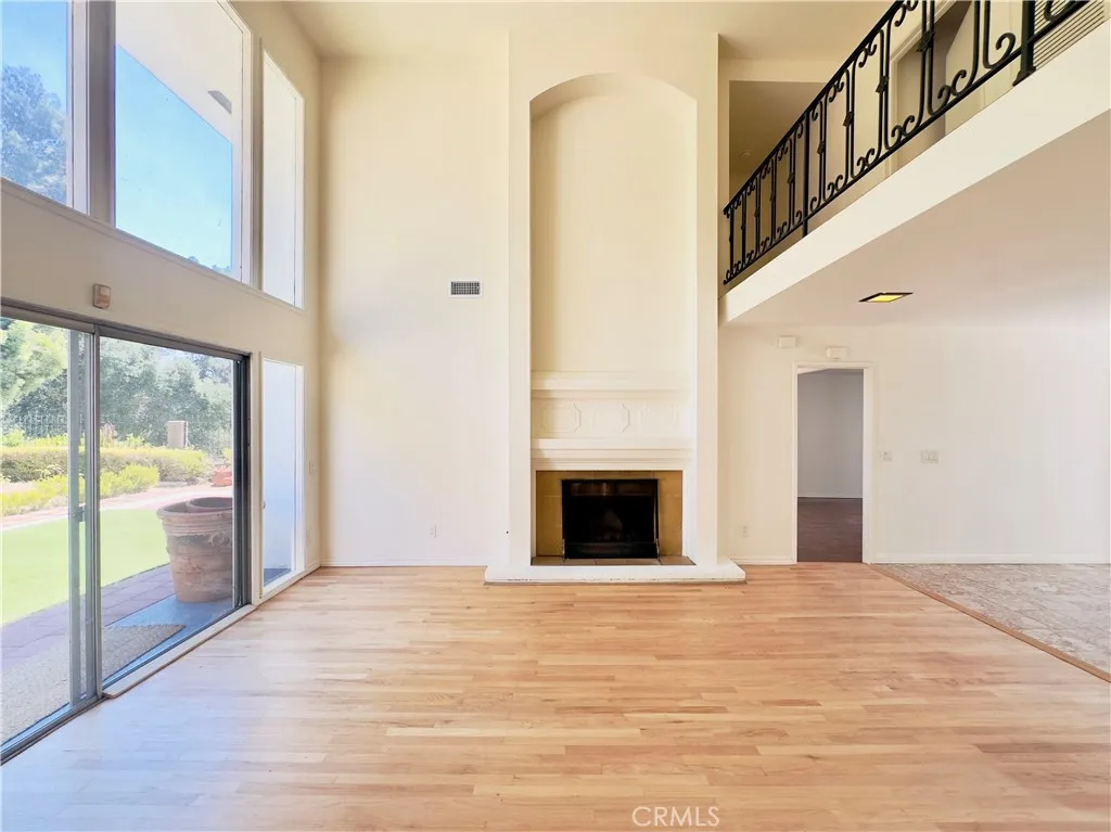 Los Feliz, California 90027, United States, 5 Bedrooms Bedrooms, ,3 BathroomsBathrooms,Residential,Active,230530