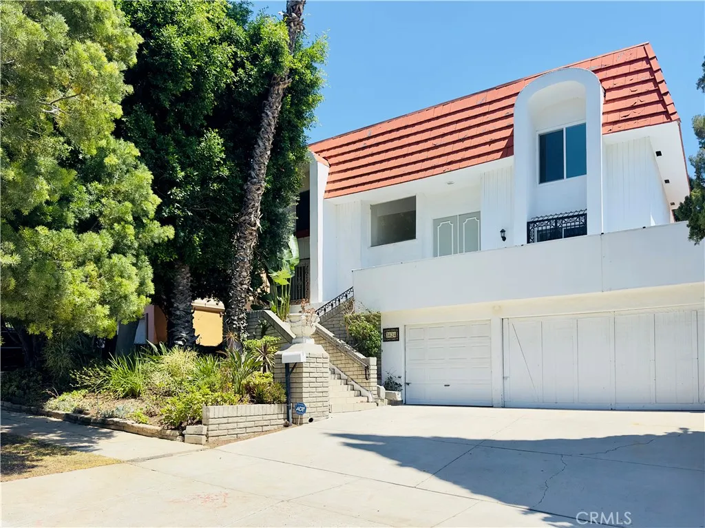 Los Feliz, California 90027, United States, 5 Bedrooms Bedrooms, ,3 BathroomsBathrooms,Residential,Active,230530