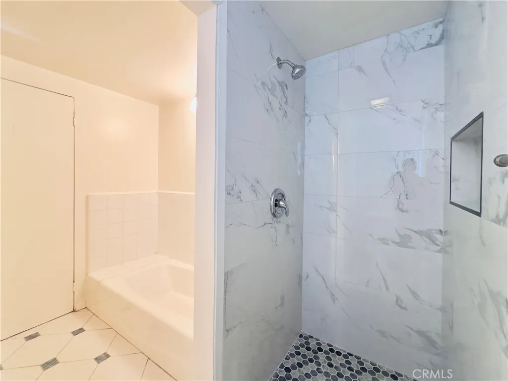 Los Feliz, California 90027, United States, 5 Bedrooms Bedrooms, ,3 BathroomsBathrooms,Residential,Active,230530